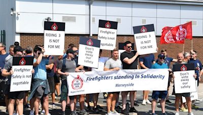 Firefighters protest 'dangerous' plans to slash crew numbers to just three per engine