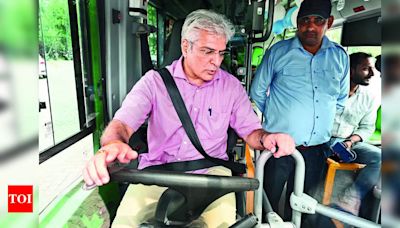 Delhi Mohalla Bus Service Trial for Last-Mile Connectivity Begins | Delhi News - Times of India