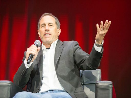 Jerry Seinfeld Apologizes To Howard Stern After Saying He’s Not Funny