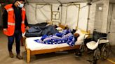 La Nación / Unos 17 adultos mayores se resguardaron del frío en dos albergues de la SEN