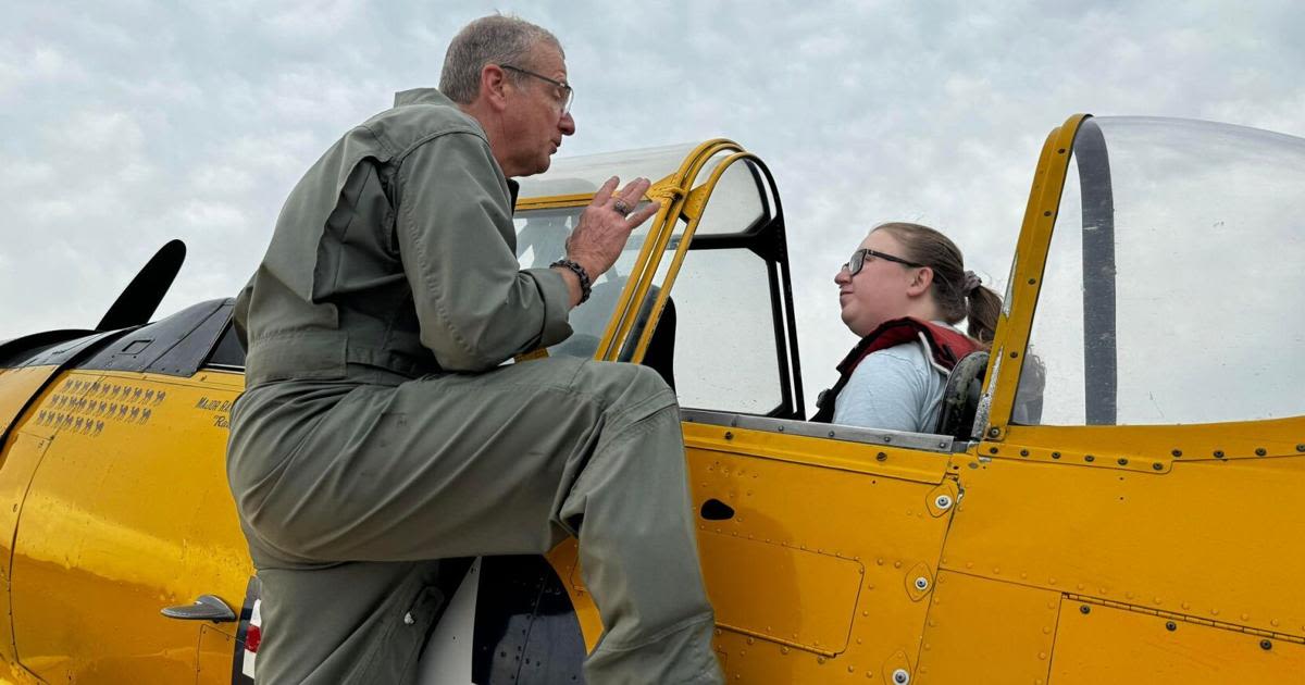 I flew with a civilian performer ahead of the 2024 Cherry Point Air Show. Here's how it went