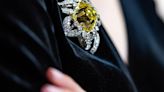 Yellow diamond brooch resembling Queen Elizabeth's up for auction