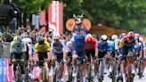 Tim Merlier outsprints Jonathan Milan to win Stage 3 of the Giro d'Italia