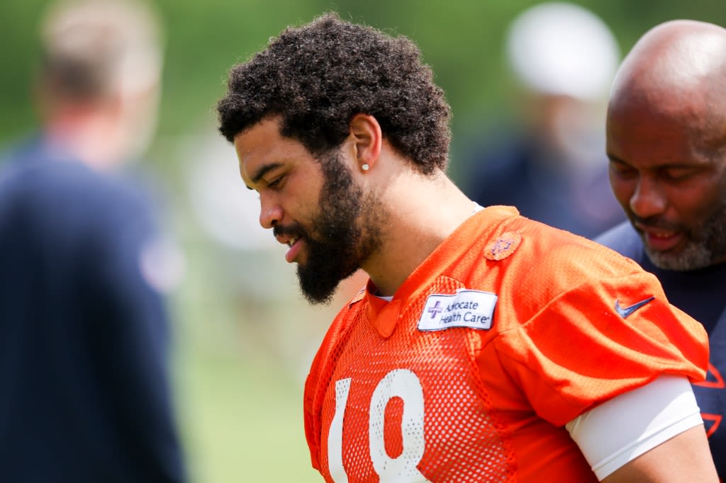 Column: Caleb Williams is learning on the job. The Chicago Bears must weigh patience vs. urgency in the QB’s development.