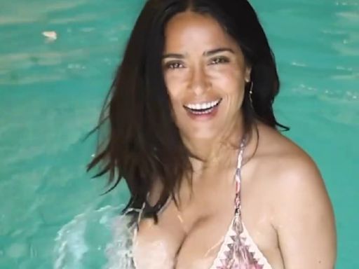 Salma Hayek comparte sus mejores fotos en bikini por su 58 cumpleaños y asegura que son actuales