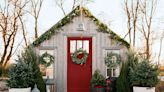 10 Best Types of Fresh Greenery for Holiday Decorating
