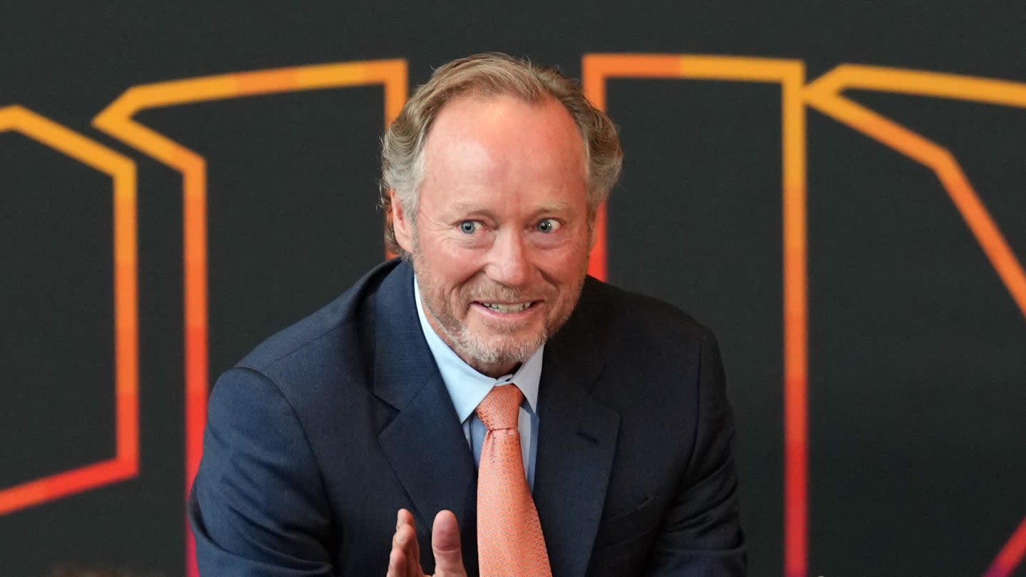 Mike Budenholzer Was Willing to Go to Extraterrestrial Lengths to Coach Suns