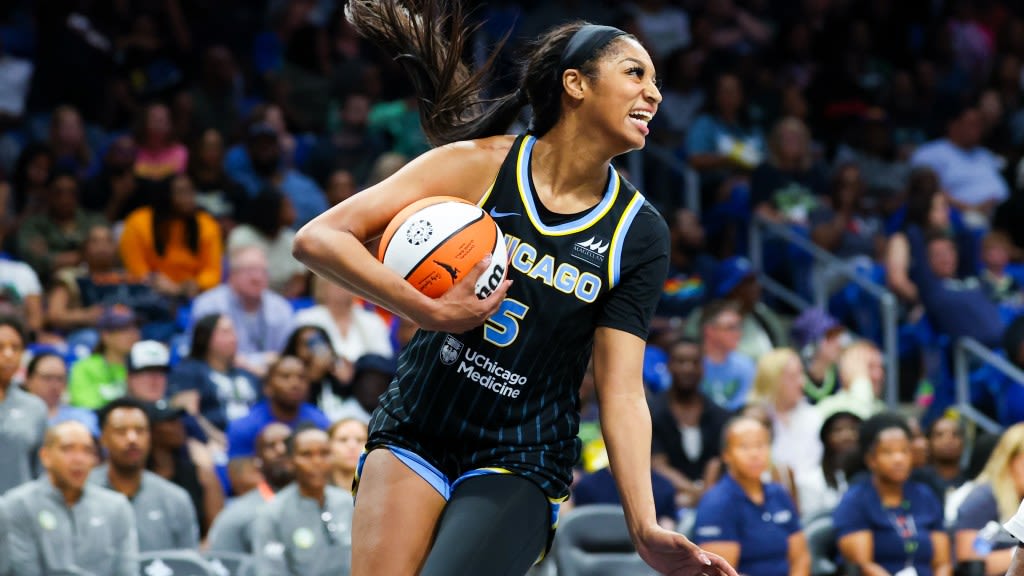 Angel Reese praised her mom in heartfelt moment following WNBA debut