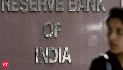 RBI Deputy Governor M Rajeshwar Rao flags risks of relying on single vendor for services - The Economic Times