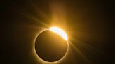El eclipse solar del 8 de abril: Predicciones del El Niño Prodigio para cada signo