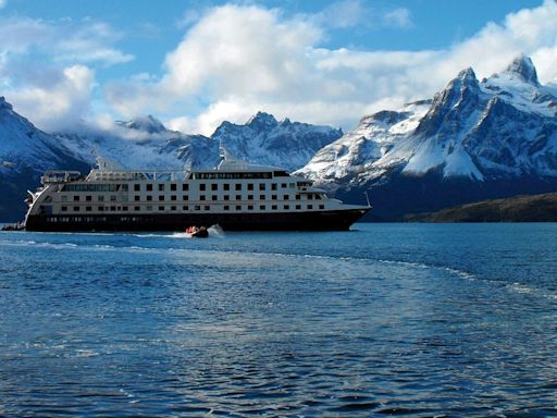 Por qué Estados Unidos y China se están “agolpando” en un puerto de Chile - La Tercera