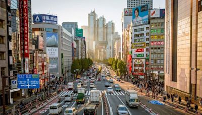 1個月加班80小時，日本還是鬧司機荒！「自駕車」能變運輸、物流救星？