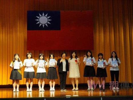 彰化女中112學年畢業典禮 王惠美向517名畢業生祝賀勉勵