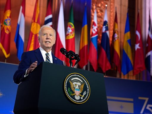 Caos generado por el tropiezo de Biden en el debate provoca grietas en la Casa Blanca