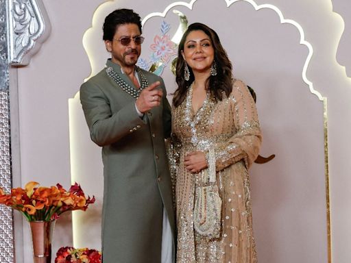 Shah Rukh Khan and Gauri Khan Bring Royal Elegance at Anant Ambani and Radhika Merchant’s Wedding - News18