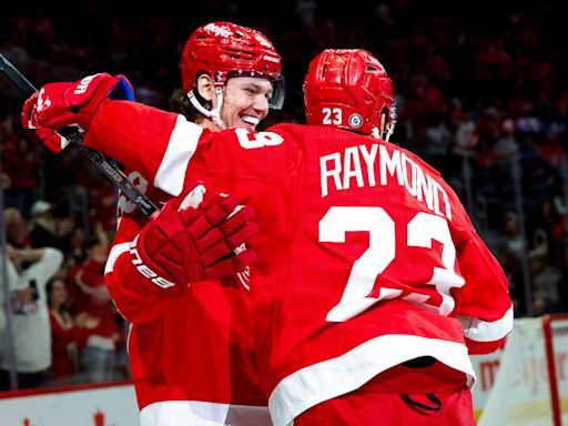 Derek Lalonde 'not worried' Detroit Red Wings Moritz Seider, Lucas Raymond still unsigned