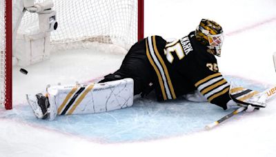 Bruins must return to their desperate ways for Games 3 and 4 in Toronto