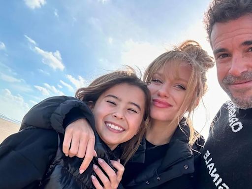 Las primeras fotos de Nicolás Cabré junto a su novia Rocío Pardo y su hija Rufina: “Días Felices”