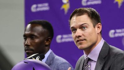 Vikings Flip Script on Trade Buzz, Indicate Desire to Keep 1st-Rounder: Report
