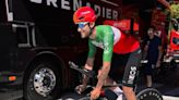 Imperdonable: Una aficionada casi tira a Filippo Ganna en la crono del Giro