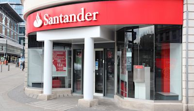 Santander went down leaving customers locked out of online banking & mobile app