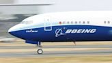 Boeing recorta la perspectiva de entregas e informa pérdidas
