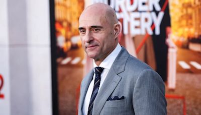 El Pingüino: la serie derivada de The Batman suma a sus filas al actor británico Mark Strong