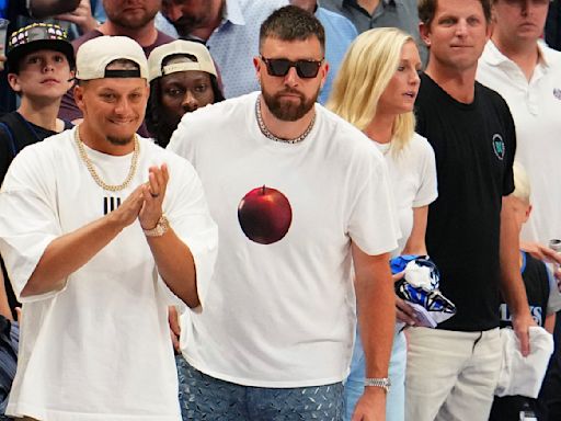 Dallas crowd boos Travis Kelce at NBA playoff with Patrick and Brittany Mahomes
