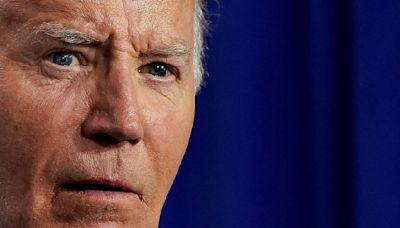 Biden debería abandonar su campaña presidencial: The New York Times