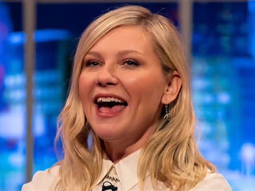 Kirsten Dunst says her iconic upside down kiss with Tobey Maguire in Spiderman was 'miserable'