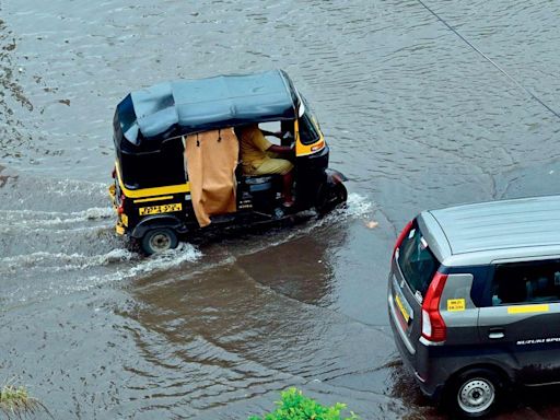 Heavy rain floods state; Raigad Fort closed, travel hit