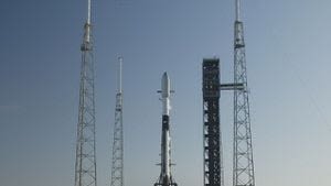 SpaceX sets new time for today’s Falcon 9 rocket launch
