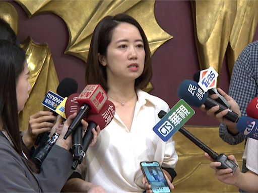 提袋忘了拿竟被當「嘔吐袋」! 議員戴瑋姍怒告高階警官