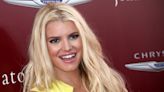 Jessica Simpson shares stunning Instagram selfie twinning with Ashlee Simpson Ross