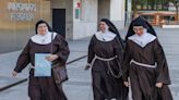 Las monjas excomulgadas de Belorado aseguran que solo desalojarán el convento con una orden judicial