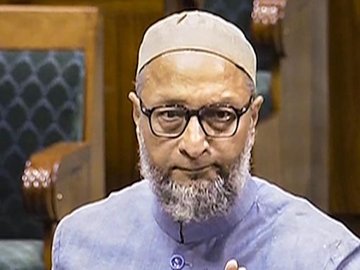 Proposed amendments to Waqf Act are intended to rob Muslims of Waqf Properties, violation of freedom of religion: Owaisi