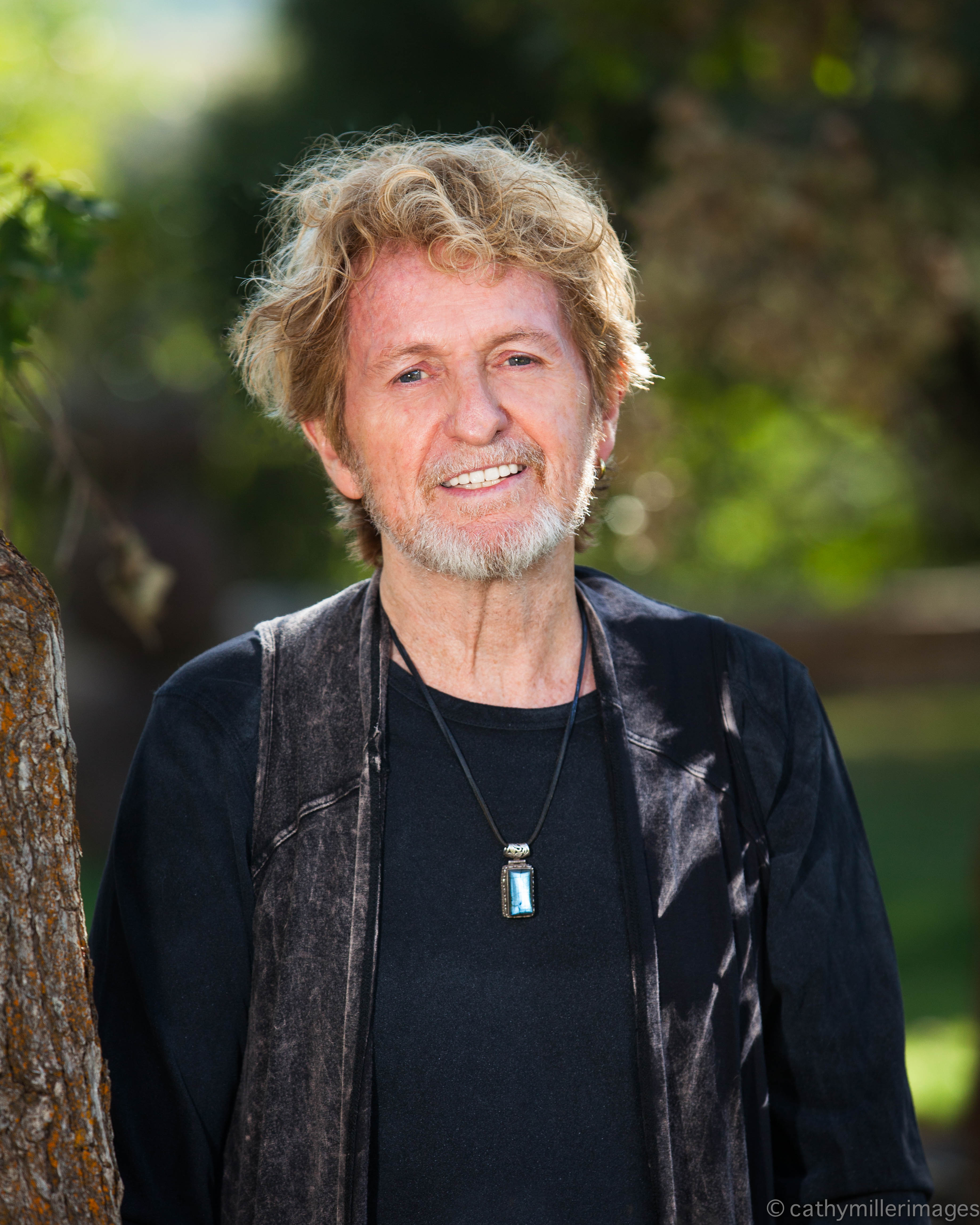 Yes, prog-rock legend Jon Anderson is headed our way with his Band of Geeks