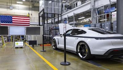 Eléctricos: nuevo récord de carga inalámbrica para un Porsche Taycan