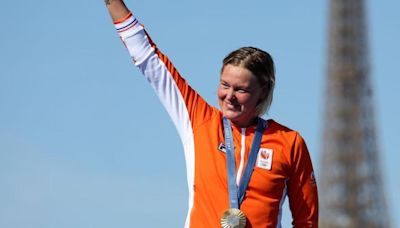 Emocionante dedicatoria de la campeona olímpica Sharon van Rouwendaal: "Tenía que hacerlo por él"