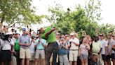 Put down the phone and watch Tiger Woods with your own eyes