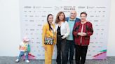 La nieta de Carlos Saura, de dos años, la estrella más simpática y espontánea del Festival de Málaga