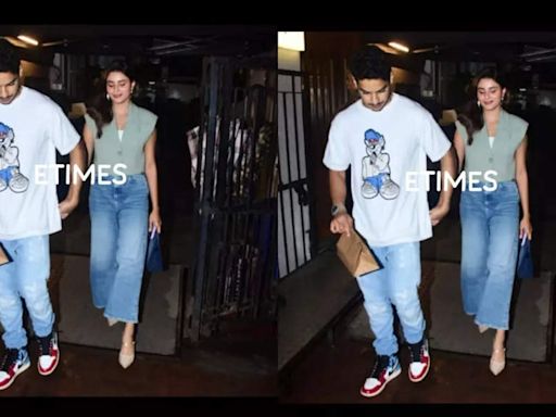 Ishaan Khatter and rumoured girlfriend Chandni Bainz leave hand-in-hand after dinner date - See photos | Hindi Movie News - Times of India