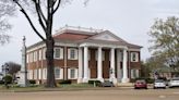 Possible human remains found in Mississippi courthouse