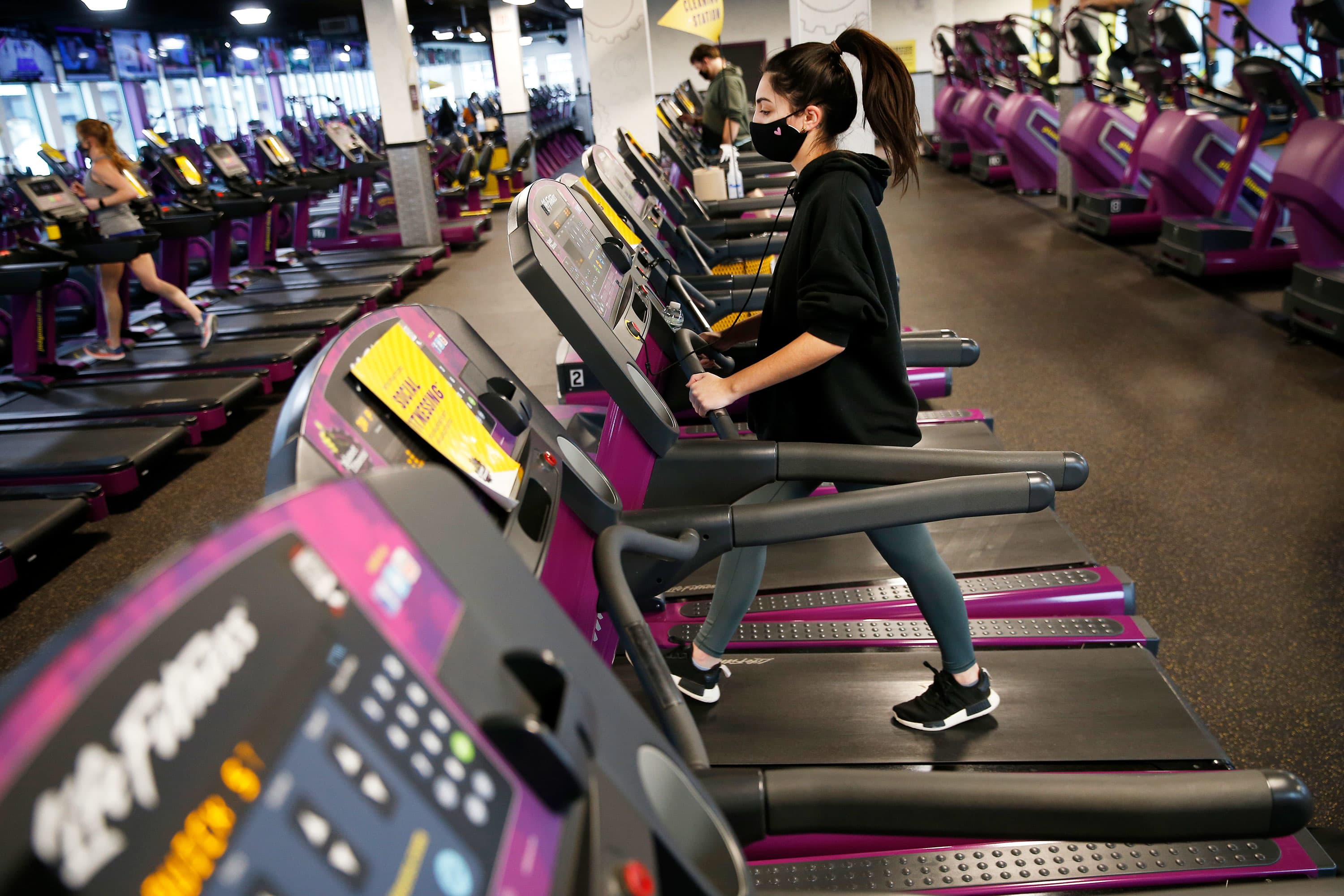 Planning to work on that 'summer body'? Planet Fitness will offer free classes. Here's how to register