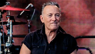 Bruce Springsteen Is Officially a Billionaire - E! Online