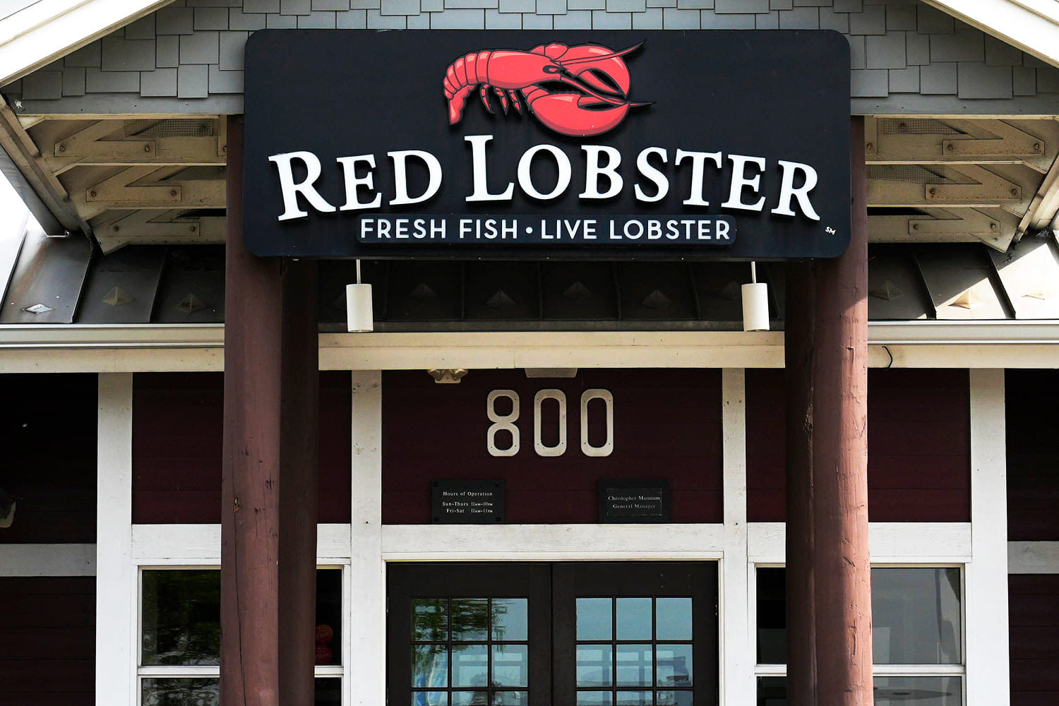 It wasn't the endless shrimp that doomed Red Lobster. How private equity pinched the seafood chain.