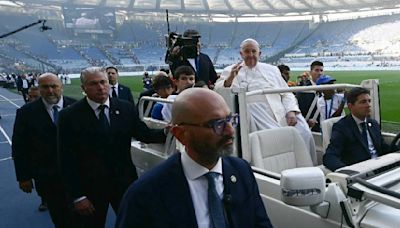 El Papa Francisco da el saque inicial a la primera Jornada Mundial de los Niños