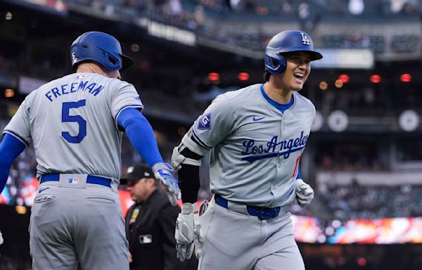 Shohei Ohtani hits solo home run, RBI double as Dodgers pound Giants 10-2