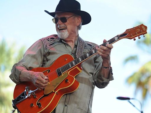 Rock 'n' roll guitar legend Duane Eddy dies at 86