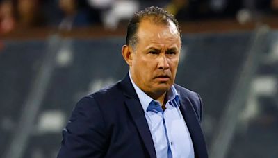 Juan Reynoso rompió su silencio tras su abrupta salida de la selección peruana y lanzó firme mensaje a la FPF